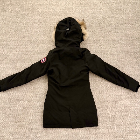 Canada Goose Down Parka – Women’s XS – Black – Excellent Condition - Picture 3 of 8